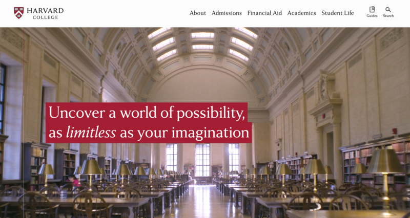 La page d'accueil du site web du Harvard College, avec une vidéo pleine page.